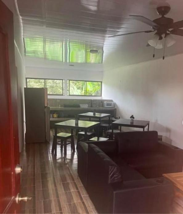 Sky Hostel Ла Фортуна Экстерьер фото
